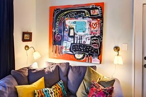 Interior - The Home Collection: Historic Step-Free 2BR near Latta Park & Atrium CMC (Charlotte)