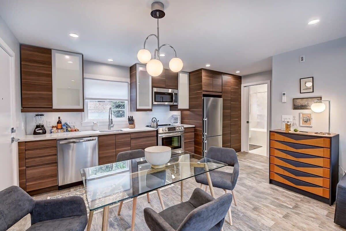 Refrigerador, microondas, horno y parrilla de estufa 