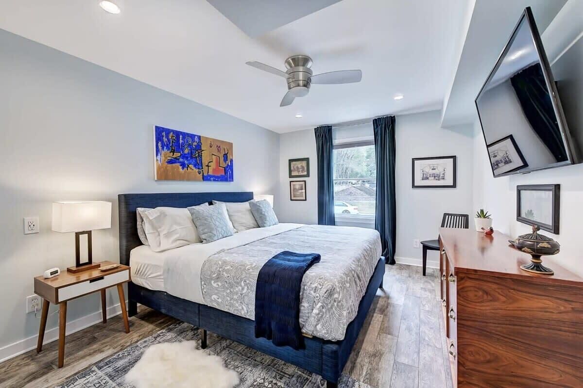 1 bedroom, iron/ironing board, travel crib, WiFi