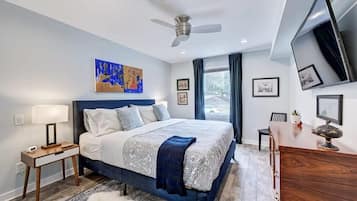 Setrika/meja setrika, tempat tidur bayi, Wi-Fi, dan seprai linen