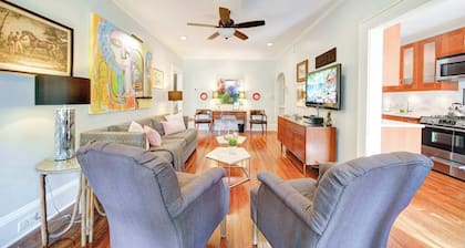 The Home Collection: Myers Park 2BR w/ Screened Porch