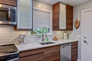 Fridge, microwave, oven, stovetop - Trendy Myers Park 1BR King Condo | Queens Rd (Charlotte)