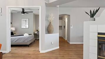 5 bedrooms, desk, iron/ironing board, travel crib