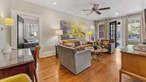 TV, offices - Charming Condo Near Freedom Park | King Bed & Screened Porch (Charlotte)
