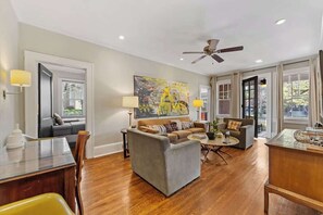 TV, offices - Charlotte Condo: 2BR, Free Parking, Pet-Friendly! (Charlotte)