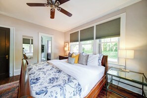 2 bedrooms, desk, iron/ironing board, travel cot
