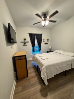 4 bedrooms, iron/ironing board, travel crib, free WiFi