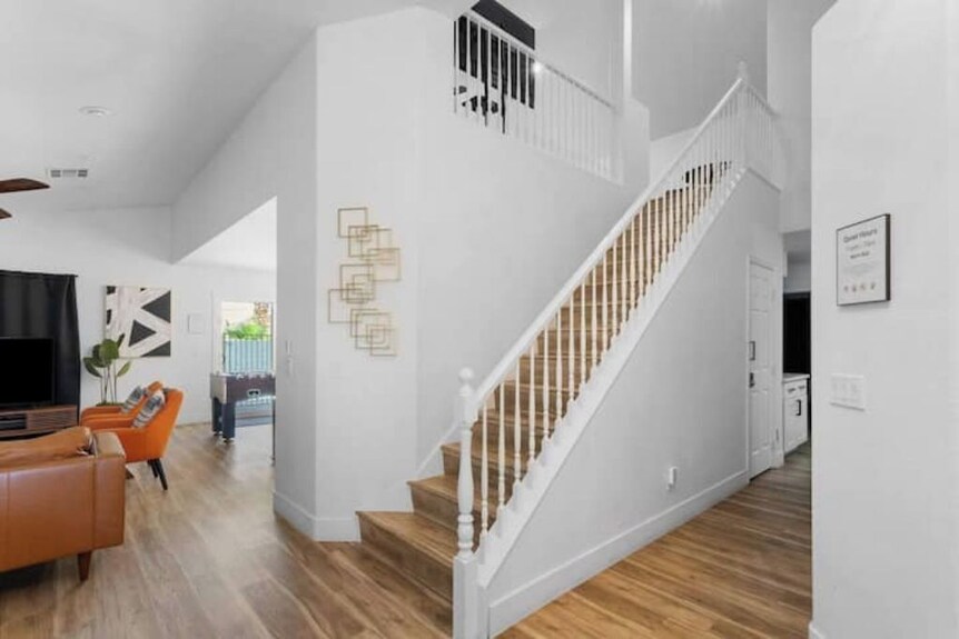 Modern 5bd Home W/ Gated Pool And Arcades! - North Las Vegas, NV