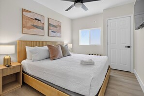 3 chambres, fer et planche à repasser, lit parapluie, Wi-Fi gratuit