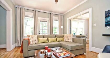 Historic Dilworth 3-Unit Stay | 6 King Beds + Parking | Near Atrium & Novant