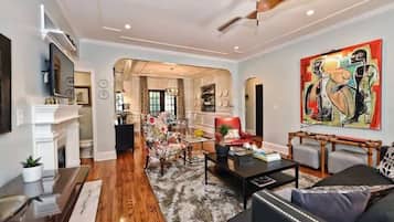 TV, fireplace, offices