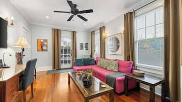 Televisión y oficina