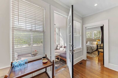 The Home Collection: Historic Myers Park 2BR/2BA | Step-Free | Screened Porch