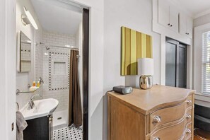 Een douche, een haardroger