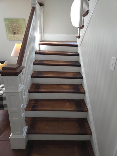 Charming 2-bedroom apartment in Springfield with AC