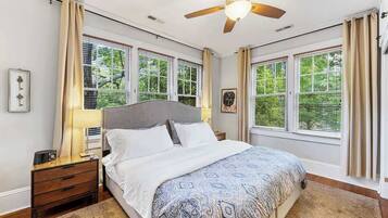 2 sovrum, strykjärn/strykbräda, resesäng och wi-fi