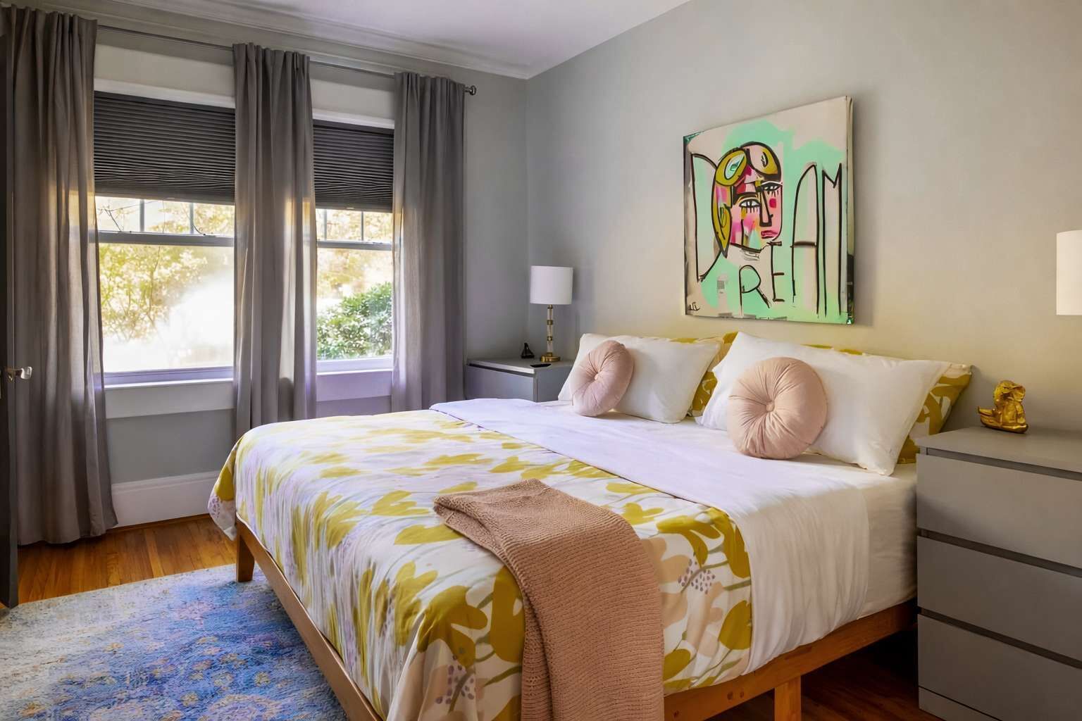 2 bedrooms, desk, iron/ironing board, travel crib