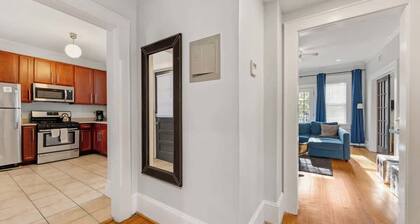 Vibrant and Cozy 2BR near Uptown with Balcony