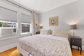 1 bedroom, iron/ironing board, travel crib, WiFi - Historic Dilworth 1BR Condo · King Bed · Balcony (Charlotte)