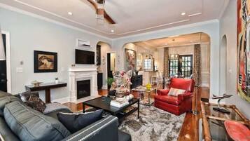 TV, fireplace, offices