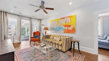 TV, fireplace, offices