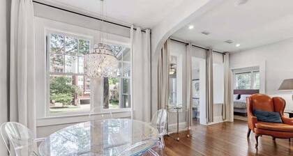 Historic Myers Park 2BR Condo with Free Parking Near Uptown