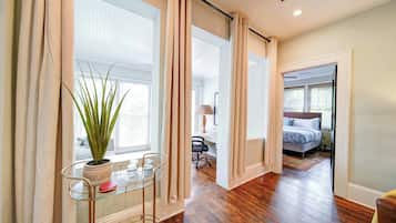 2 bedrooms, desk, iron/ironing board, travel crib