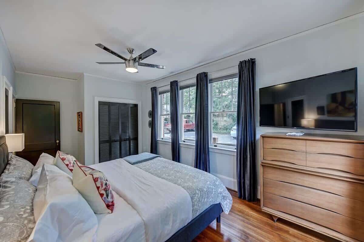 1 bedroom, iron/ironing board, travel cot, WiFi