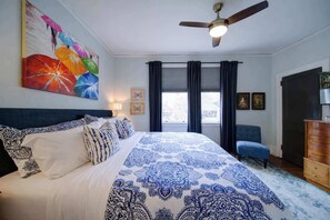 1 habitación, tabla de planchar con plancha, cuna de viaje y wifi 
