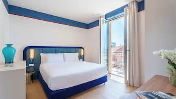 Suite vista mare laterale con balcone | Caja de seguridad en la habitación, cortinas blackout y insonorización