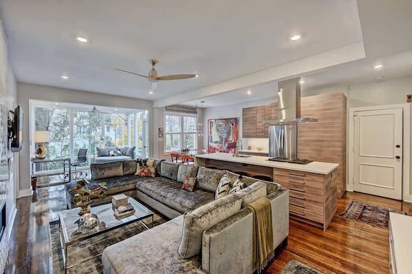 TV, fireplace, offices