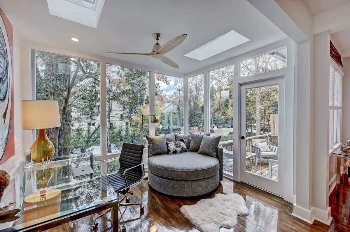 TV, fireplace, offices