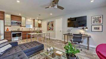 Televisión y oficina