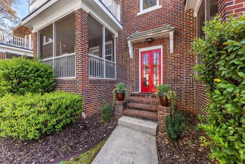 Charming Dilworth 1BR King Condo | Balcony | Walka