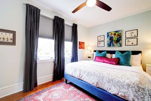 1 habitación, tabla de planchar con plancha, cuna de viaje y wifi 