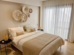 3 makuuhuonetta, silitysrauta/-lauta, Wi-Fi, vuodevaatteet