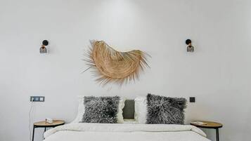 3 habitaciones, tabla de planchar con plancha, wifi y ropa de cama