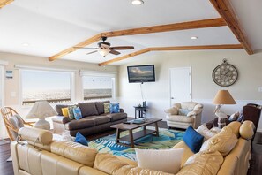 Smart-TV, DVD-spiller og bordtennis