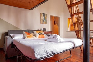 1 bedroom, WiFi, bed sheets