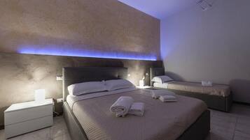1 habitación, escritorio, tabla de planchar con plancha y wifi