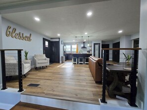 Interior - A+ location: UT, Melton Hill Parks, ORNL, shops (Oak Ridge)