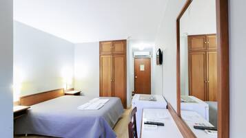 1 dormitorio, escritorio, Internet y ropa de cama