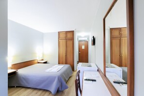 1 Schlafzimmer, Schreibtisch, Internetzugang, Bettwäsche