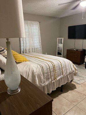 3 chambres, bureau, Wi-Fi, draps fournis