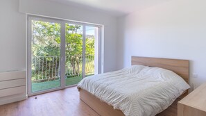 Chambre Classique, balcon, vue montagne