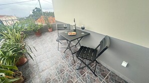 Deluxe Apartment, 2 Bedrooms, Partial Sea View | Balcony