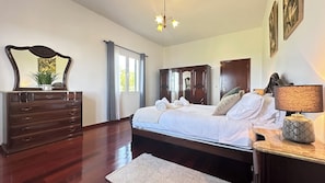 Deluxe Apartment, Partial Sea View | Egyptian cotton sheets, premium bedding, down duvets - Sea and Sun 4 You - Villa Jardim (Santana)