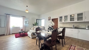 Deluxe Apartment, 2 Bedrooms, Partial Sea View | Private kitchen | Fridge, microwave, oven, stovetop - Sea and Sun 4 You - Villa Jardim (Santana)