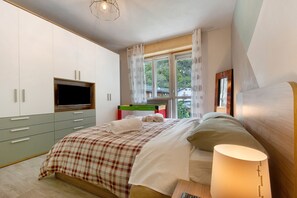 مكواة/لوح كي وواي فاي وملاءات أسرّة