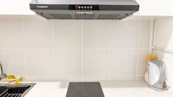 Family Apartment, Balcony, City View | Private kitchenette